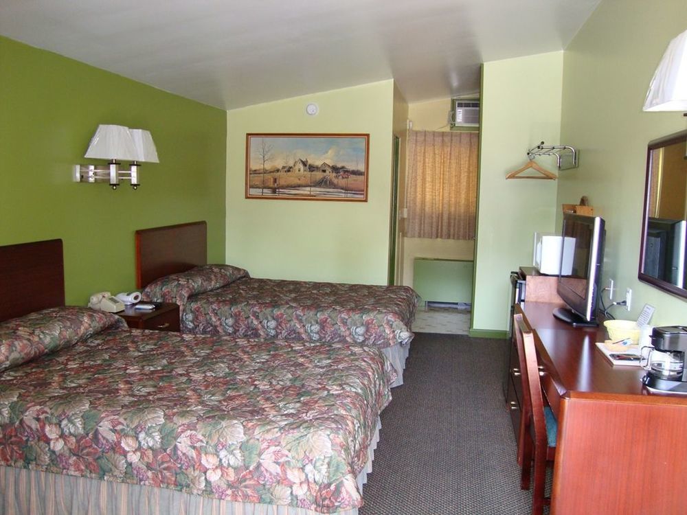 Pinconning Trail Inn Motel Szoba fotó
