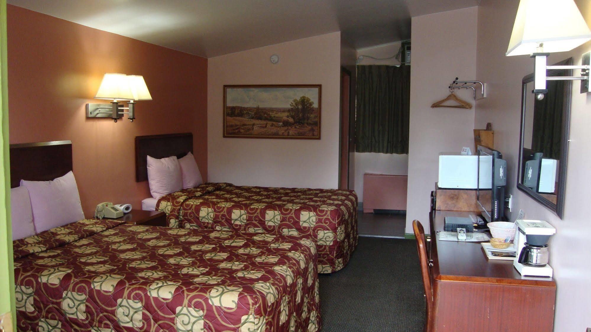 Pinconning Trail Inn Motel Kültér fotó