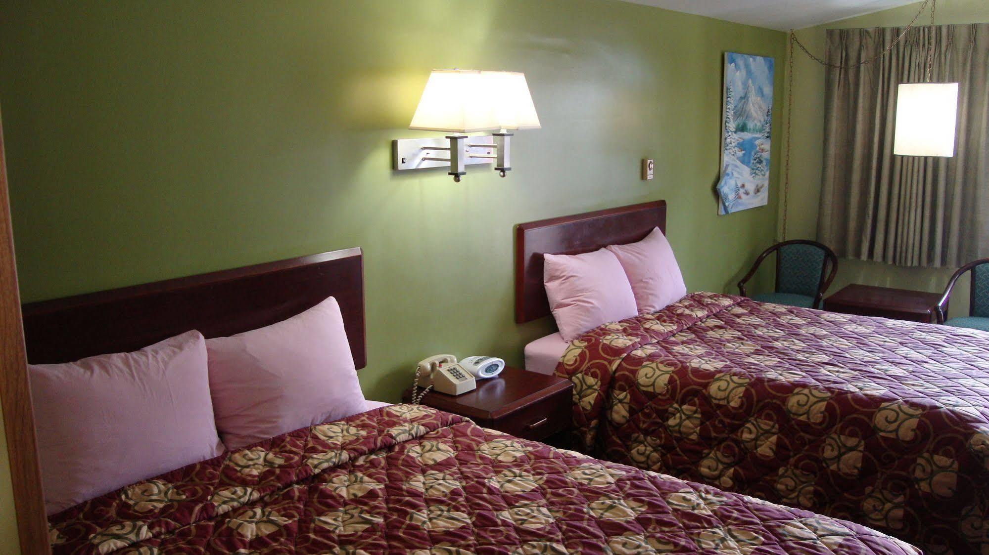Pinconning Trail Inn Motel Kültér fotó